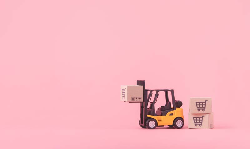 عکس نمادین حمل بار سبدخرید با بالابر
