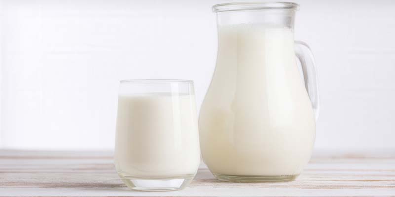 عکس لارج فرمت از لیوان و پارچ بلوری دوغ