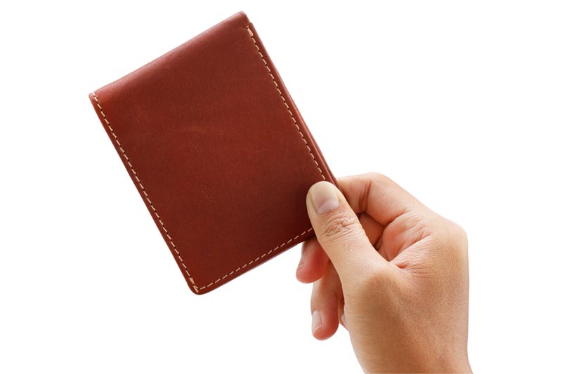 دانلود طرح کیف پول قهوه ای در دست