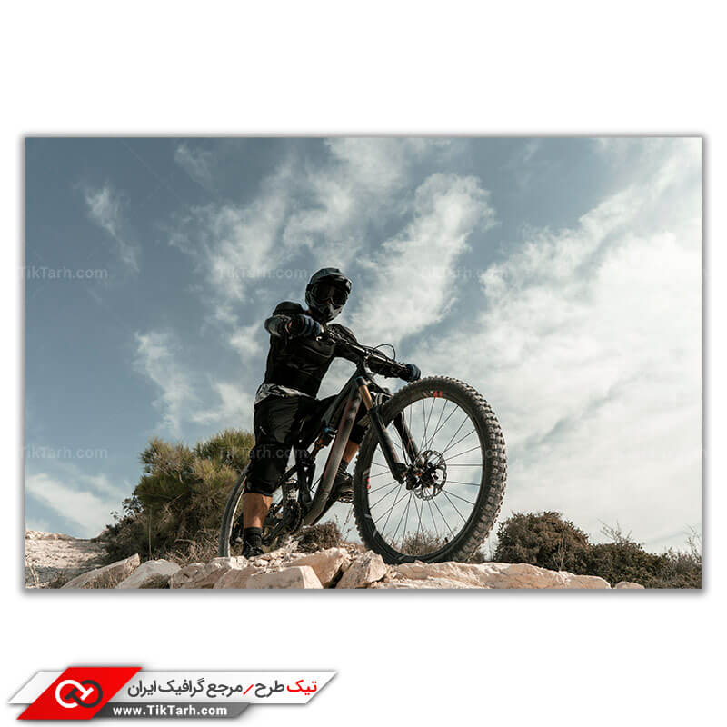 تصویر بسیار با کیفیت دوچرخه سوار