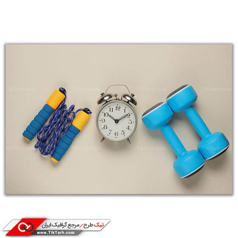 تصویر باکیفیت طناب بازی و دمبل ورزشی
