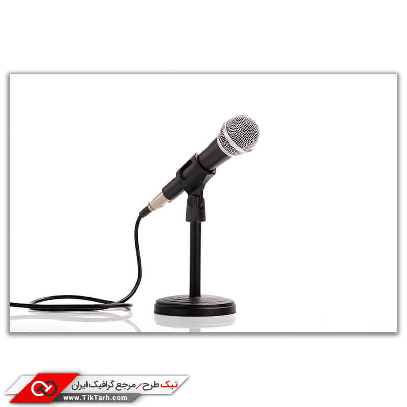 عکس باکیفیت میکروفون باسیم روی پایه
