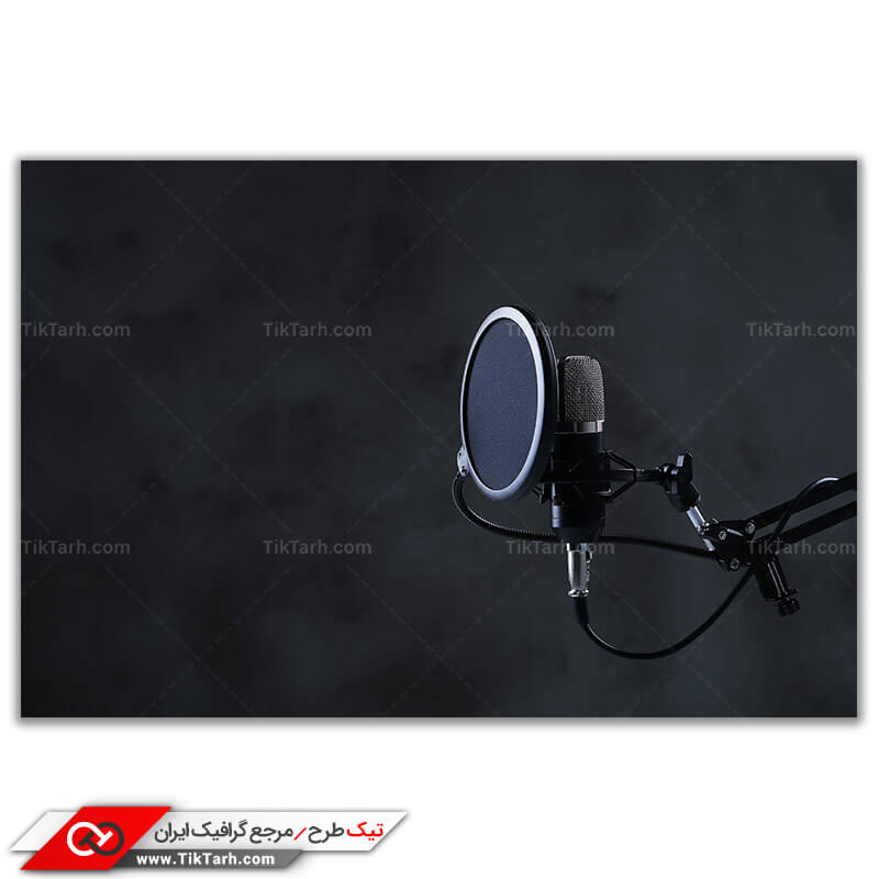 عکس باکیفیت از میکروفون باسیم روی پایه