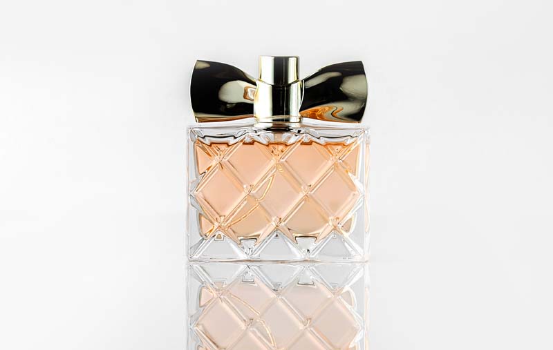 تصویر باکیفیت عطر خوشبوکننده زنانه