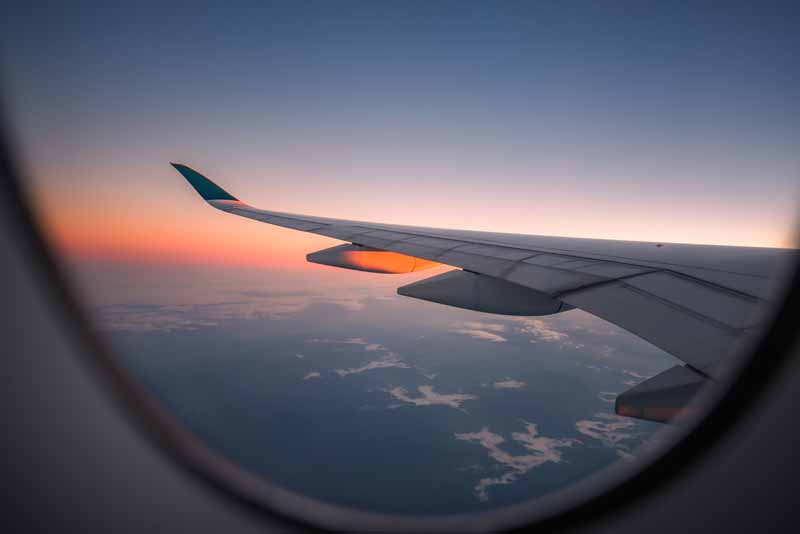 دانلود تصویر باکیفیت بال هواپیمای مسافربری