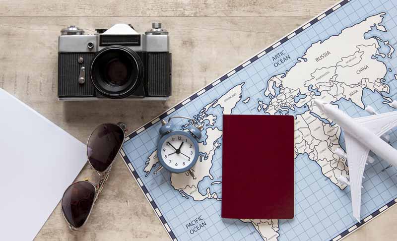 دانلود تصویر با کیفیت ملزومات سفر