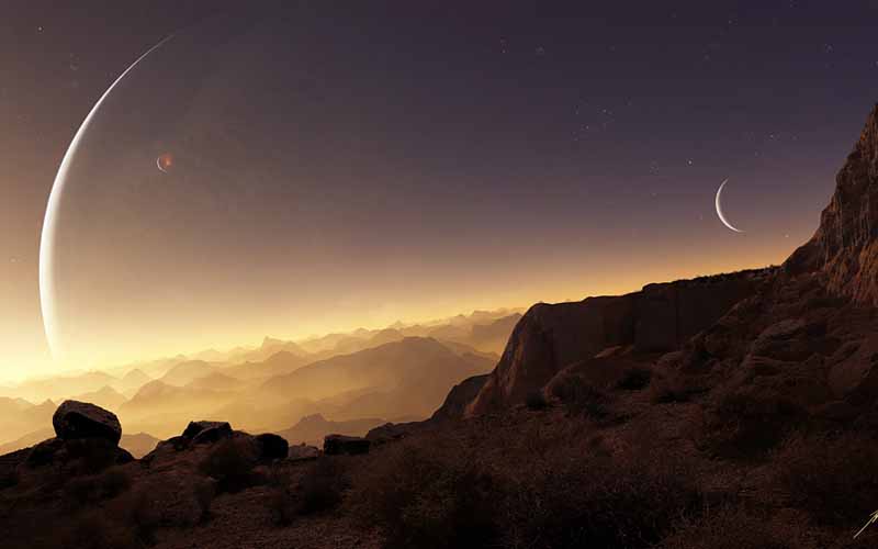تصویر باکیفیت و زیبا ماه در شب کوهستان