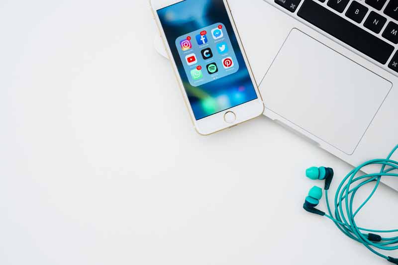 تصویر لارج فرمت صفحات اجتماعی در IOS