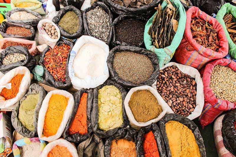دانلود عکس گرافیکی ادویه جات از نمای بالا