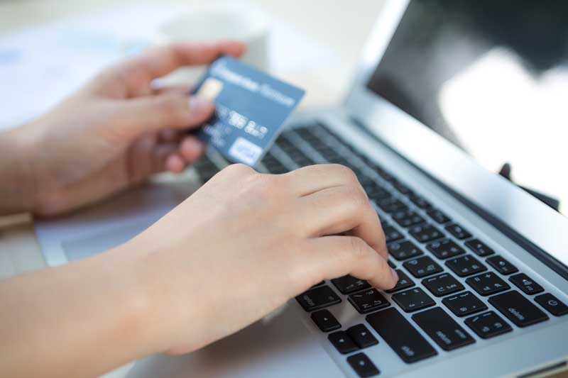 عکس خرید آنلاین با عابرکارت