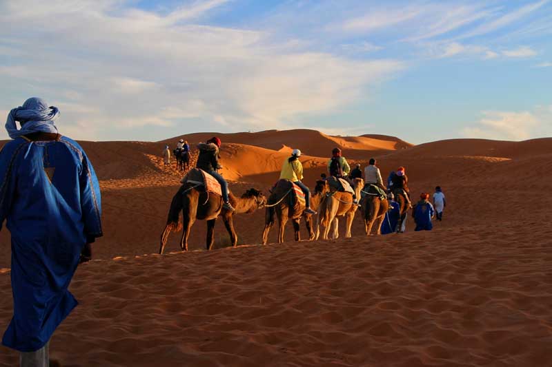 دانلود تصویر سفر با شتر