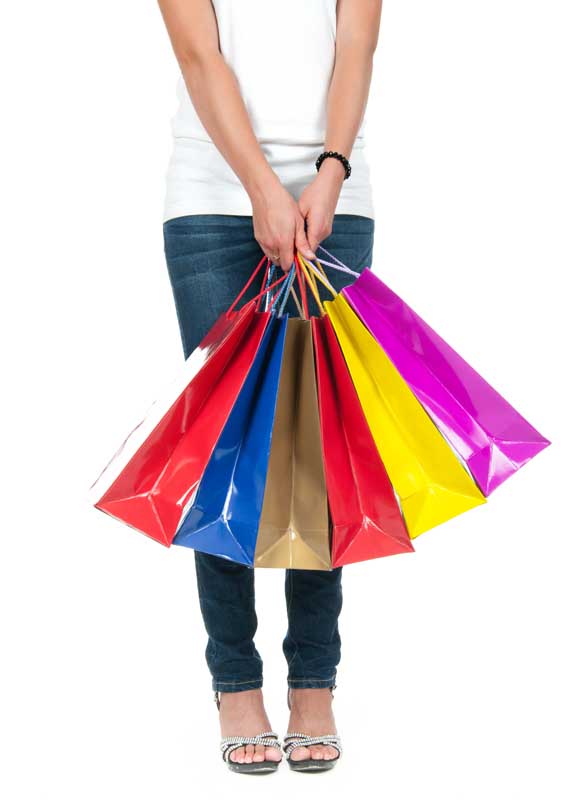 دانلود عکس لارج فرمت ساک های خرید در دست یک خانم