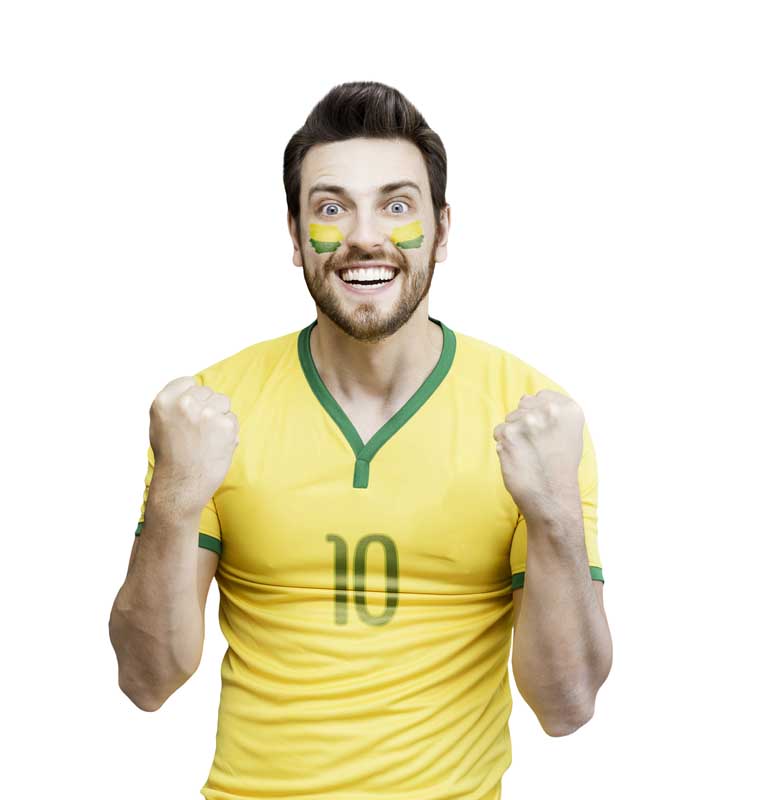 دانلود عکس هوادار برزیل با لباس زرد رنگ