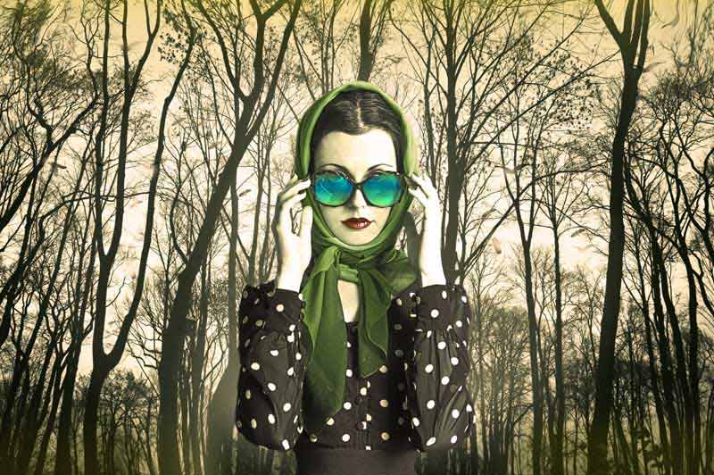 عکس گرافیکی خانم با روسری سبز