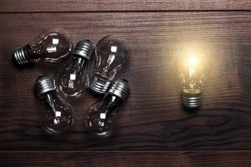دانلود تصویر انتخاب یک ایده از بین دیگر ایده ها