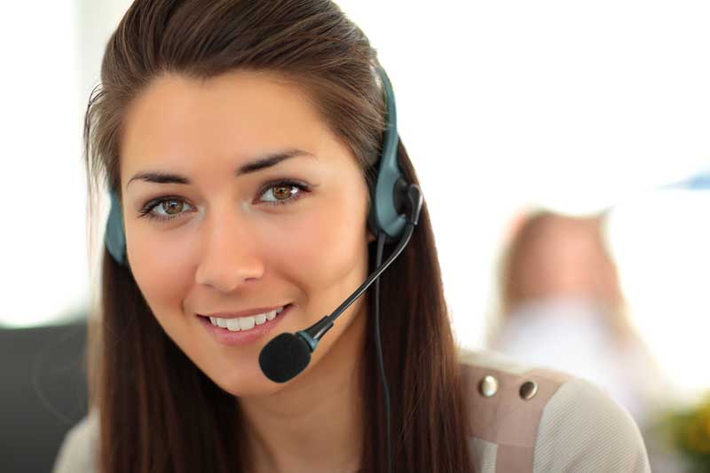 دانلود عکس لارج فرمت پشتیبان تلفنی خانم