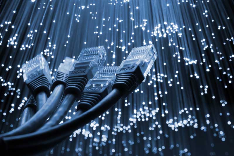 عکس با کیفیت از کابل های شبکه مشکی