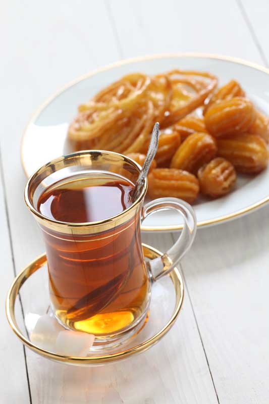 عکس لارج فرمت از چای و زولبیا