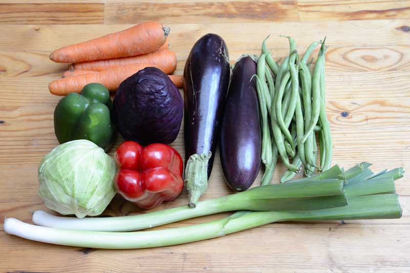 عکس زیبا از تره فرنگی و لوبیا سبز