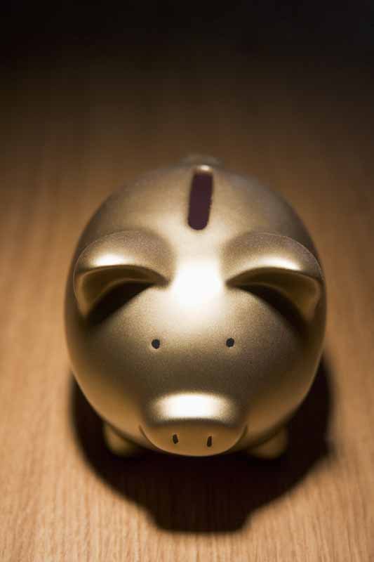 تصویر با کیفیت قلک طلایی