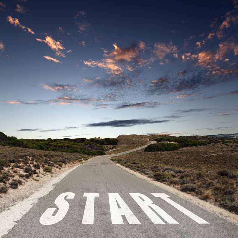 تصویر باکیفیت از جاده با نوشته START