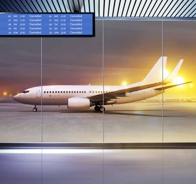 عکس زیبا از هواپیما در فرودگاه