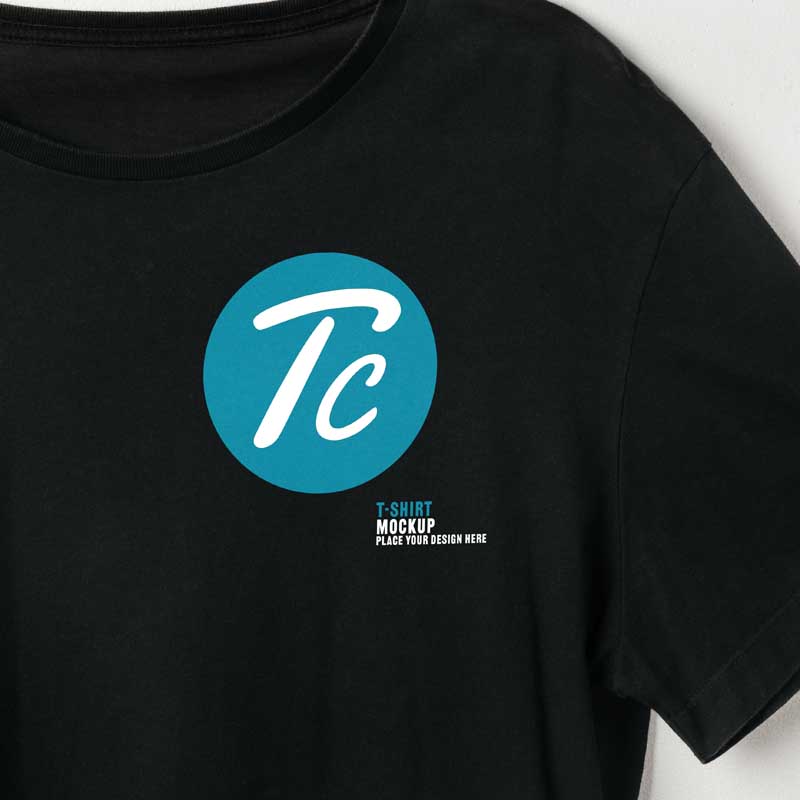 موکاپ تیشرت مشکی با مارک Tc