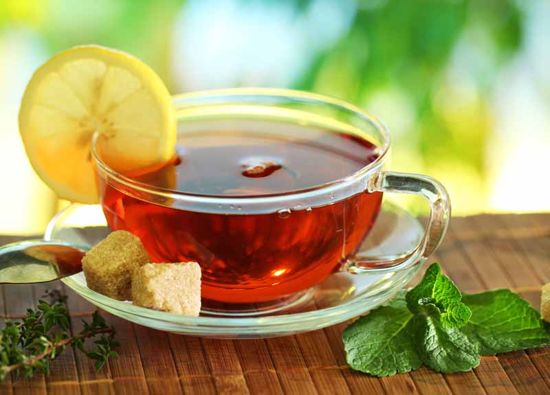 تصویر لارج فرمت از چای با لیمو