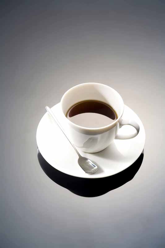 تصویر زیبا از فنجان چای با نعلبکی