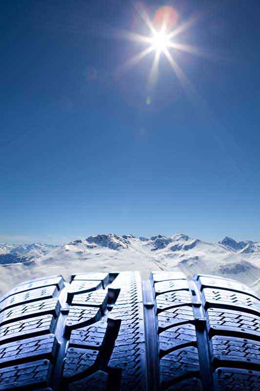 عکس لارج فرمت از آج تایر و کوهستان