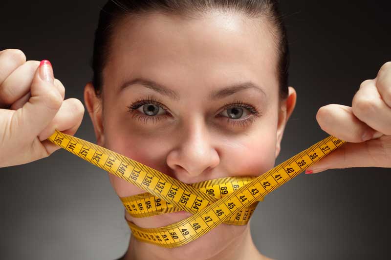 عکس لارج فرمت از متر و خانم